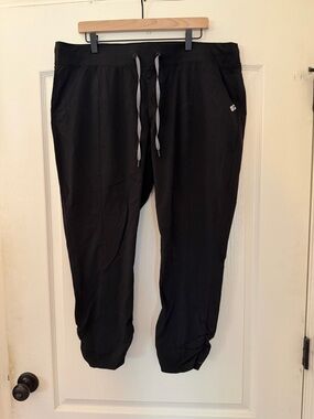 torrid Black Drawstring Jogger Capris